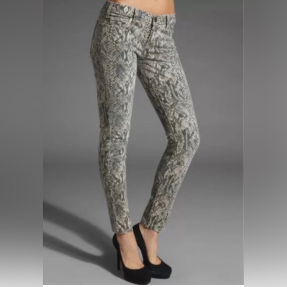 NWOT Current Elliot snakeskin jeans